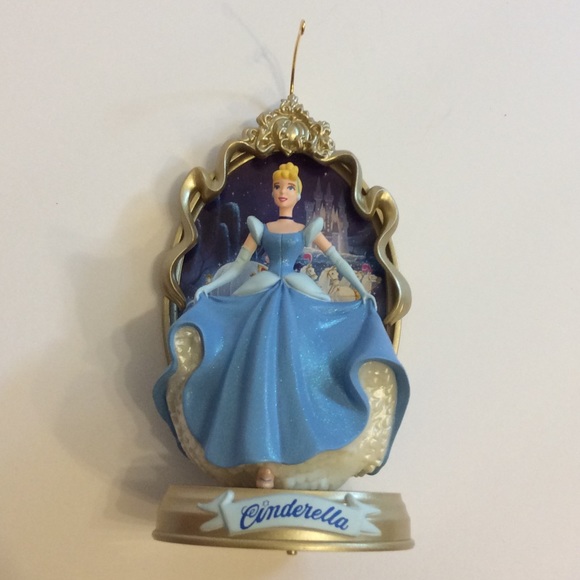 Disney Cinderella Hallmark Keepsake Ornament 1997 - Picture 6 of 8